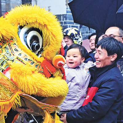 旅游过年释放消费新动能.jpg